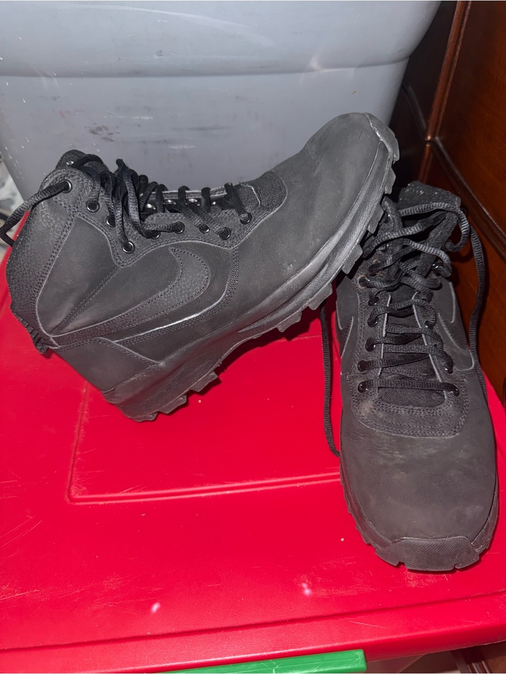 Nike Men’s Black Rugged Lace-Up Boots